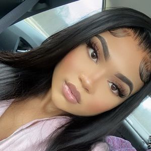 Meet your Posher, Kamila